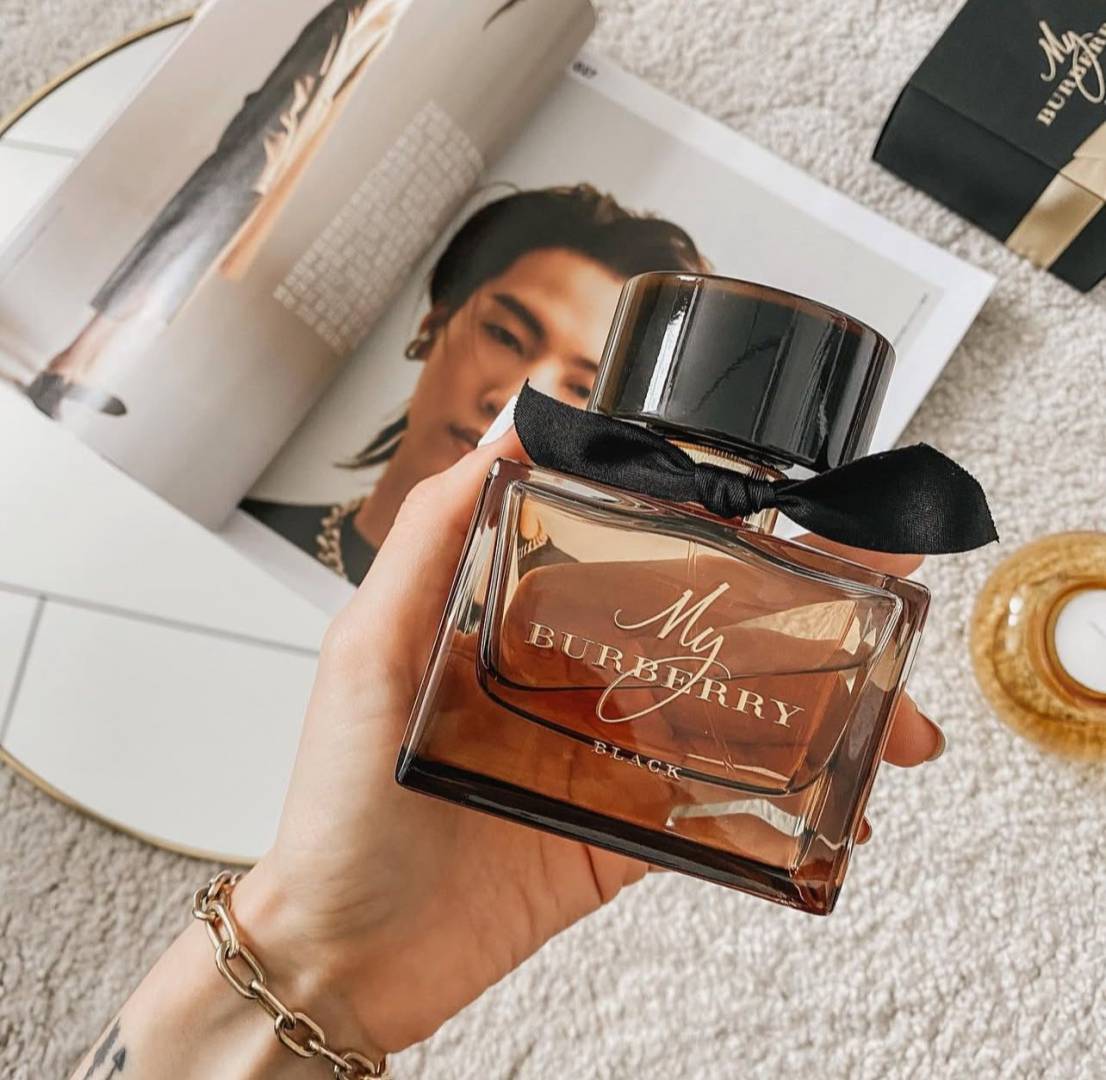 My BURBERR Y BLACK PARFUM view 2